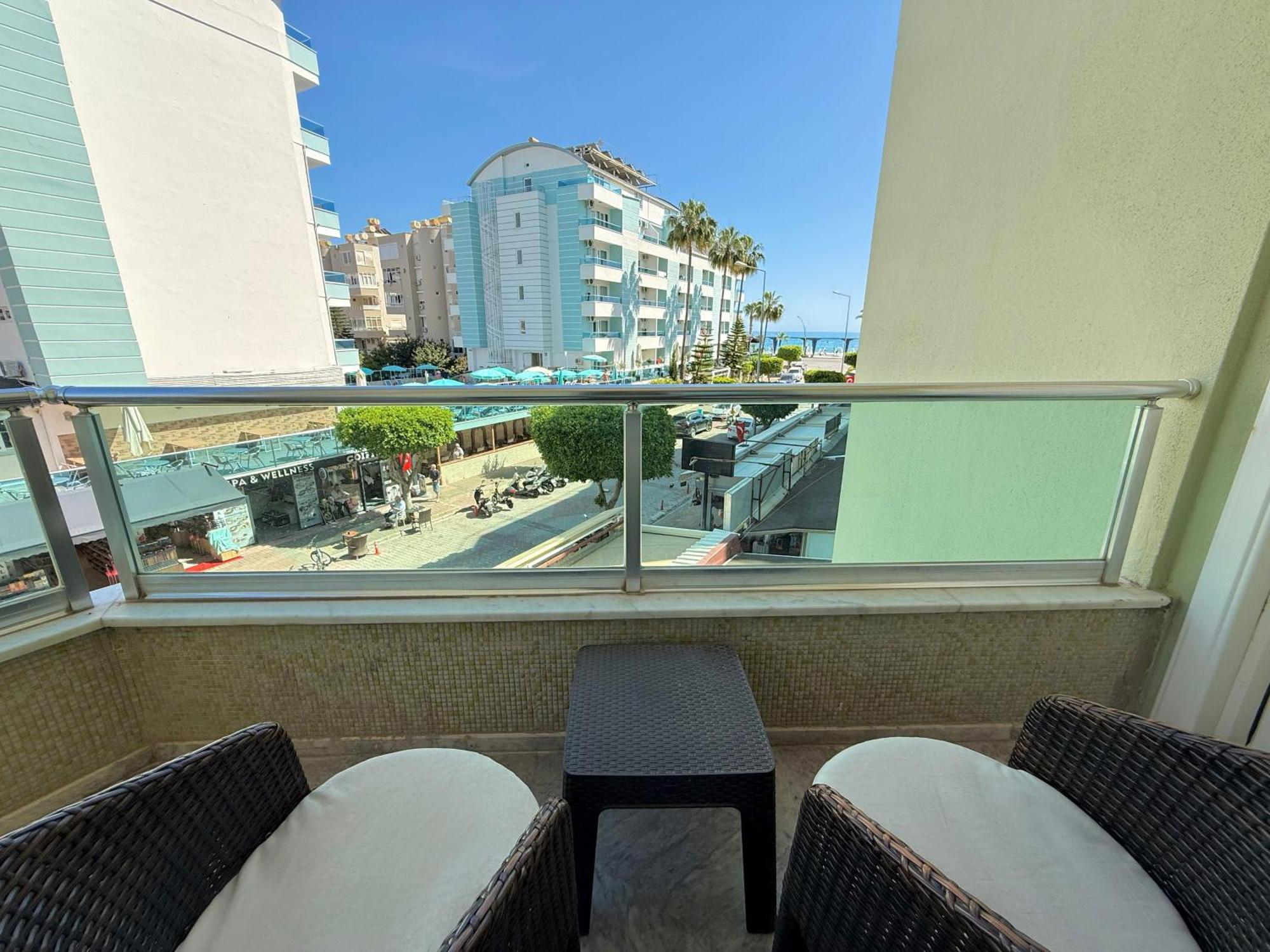 אלאניה Sa Apartments! Beachfront Apartment With Sea View & Pool מראה חיצוני תמונה