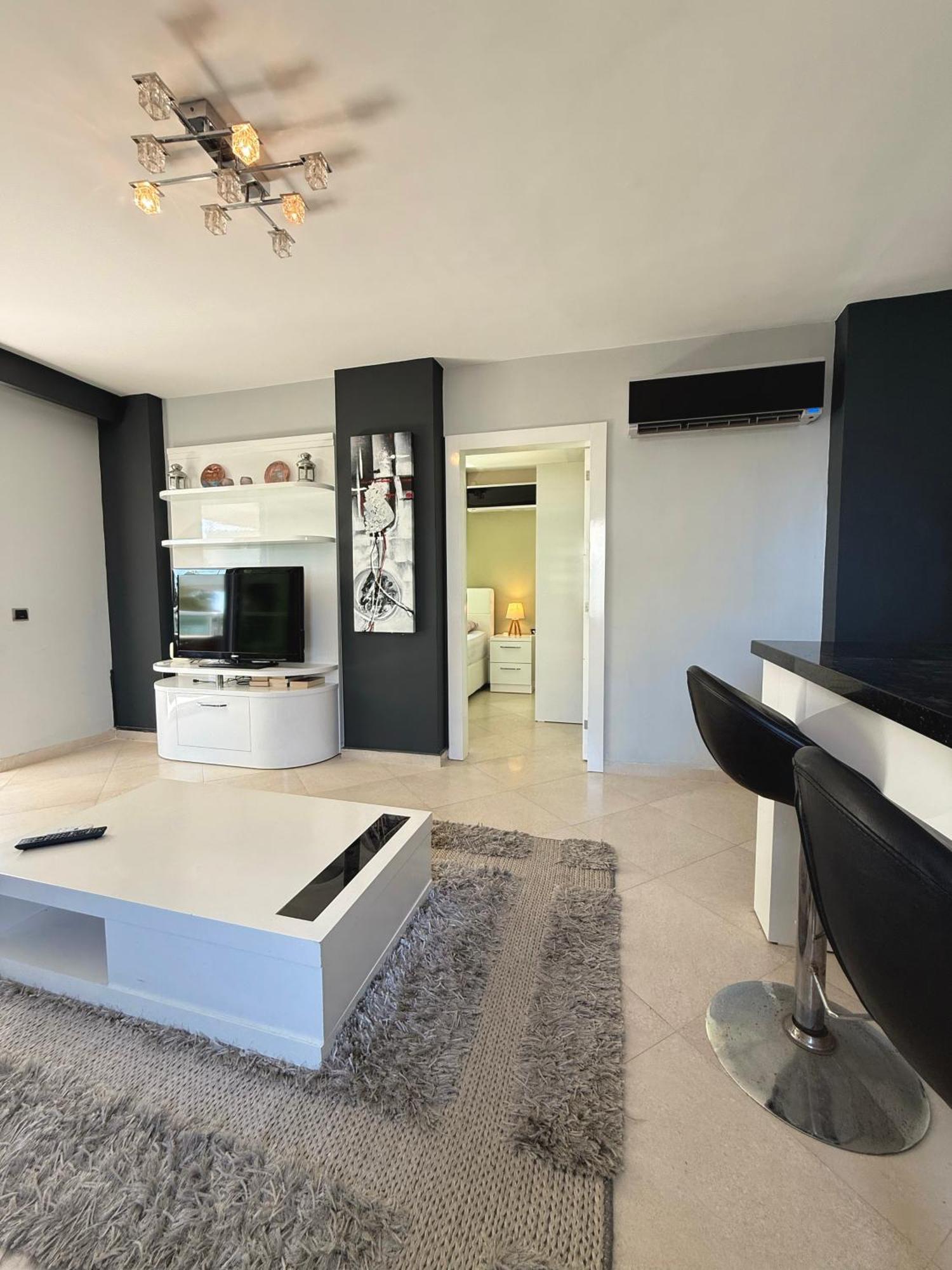 אלאניה Sa Apartments! Beachfront Apartment With Sea View & Pool מראה חיצוני תמונה